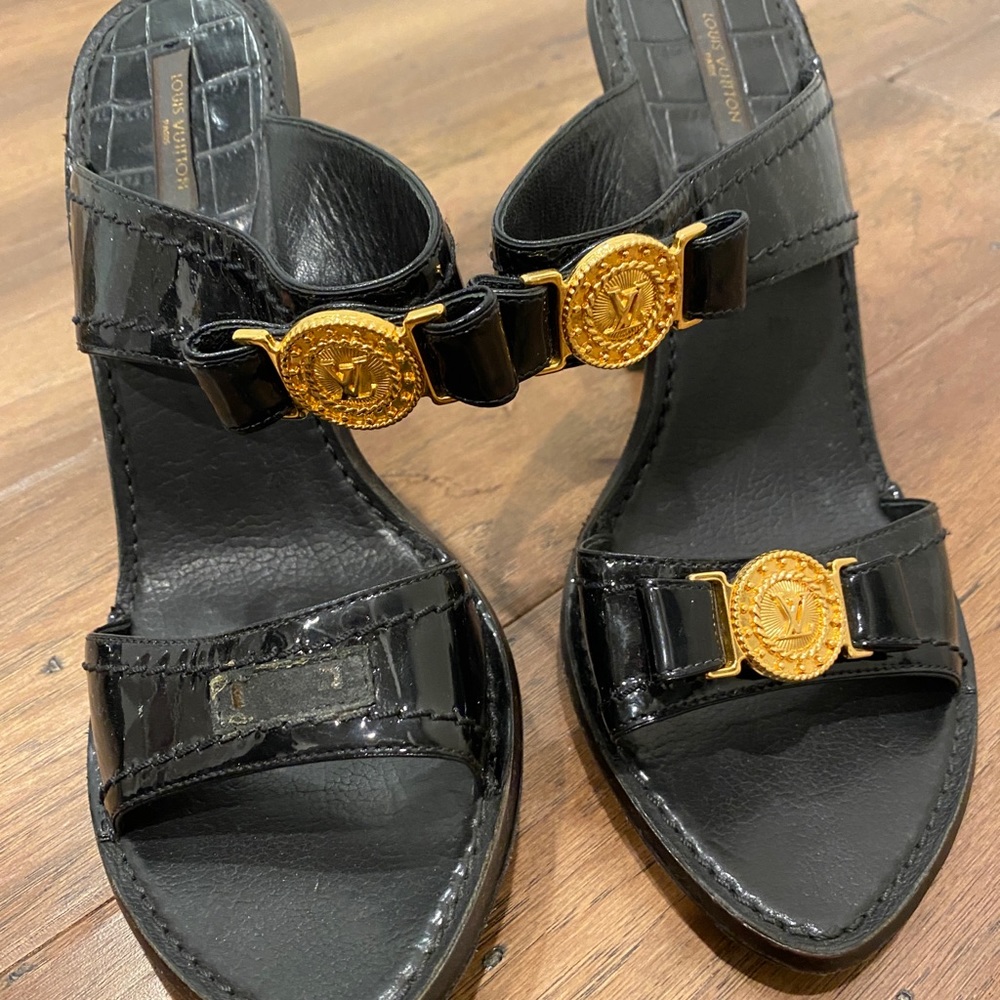 Louis Vuitton sandal heels 39